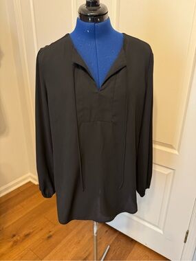 Joe Fresh Black Long-Sleeve V-Neck Tunic with Tie